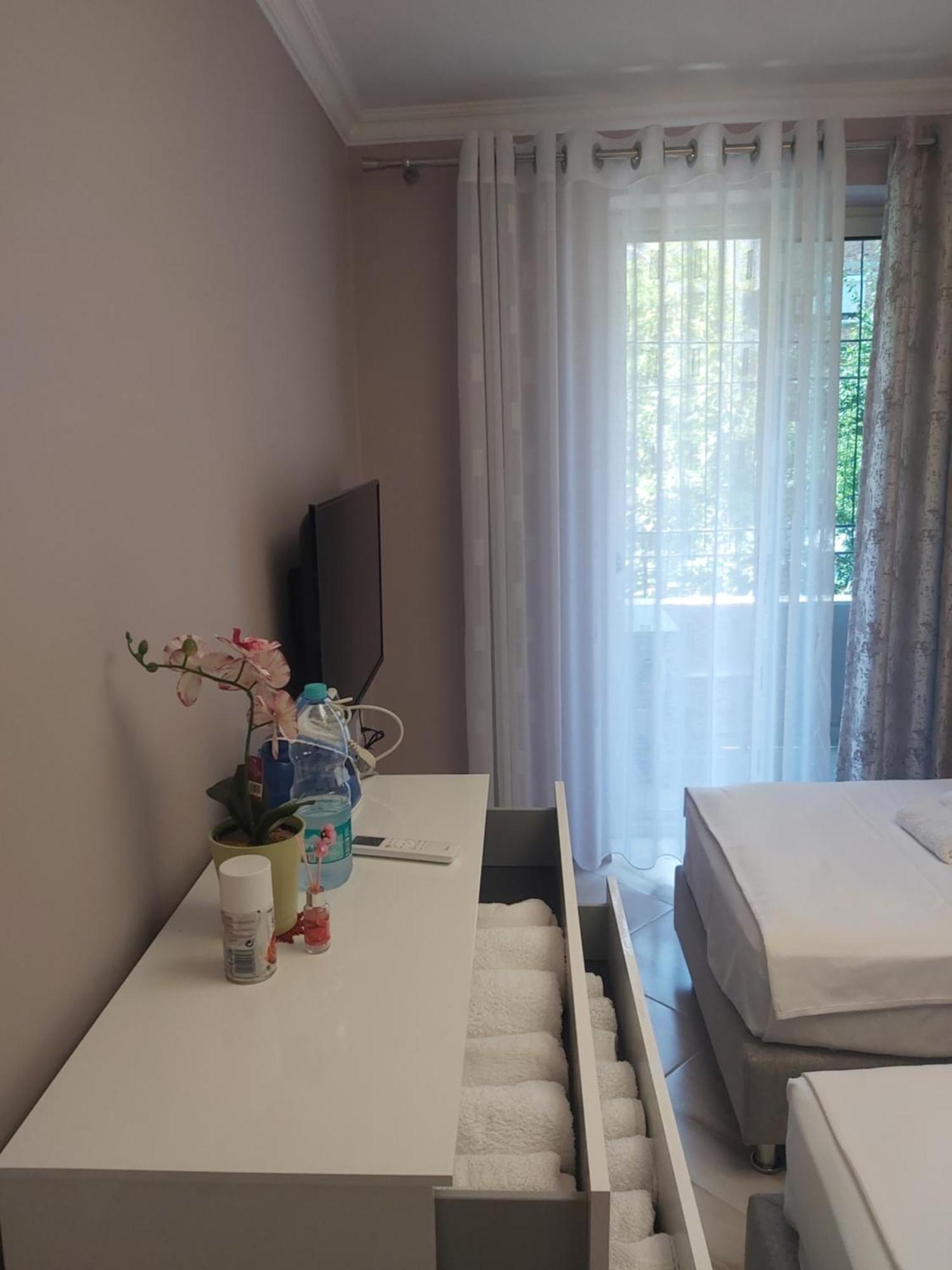Gesapartment Tirana Bagian luar foto